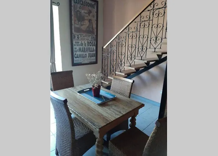 Cave Atelier Dans Ancien Domaine Viticole Apartment Moux